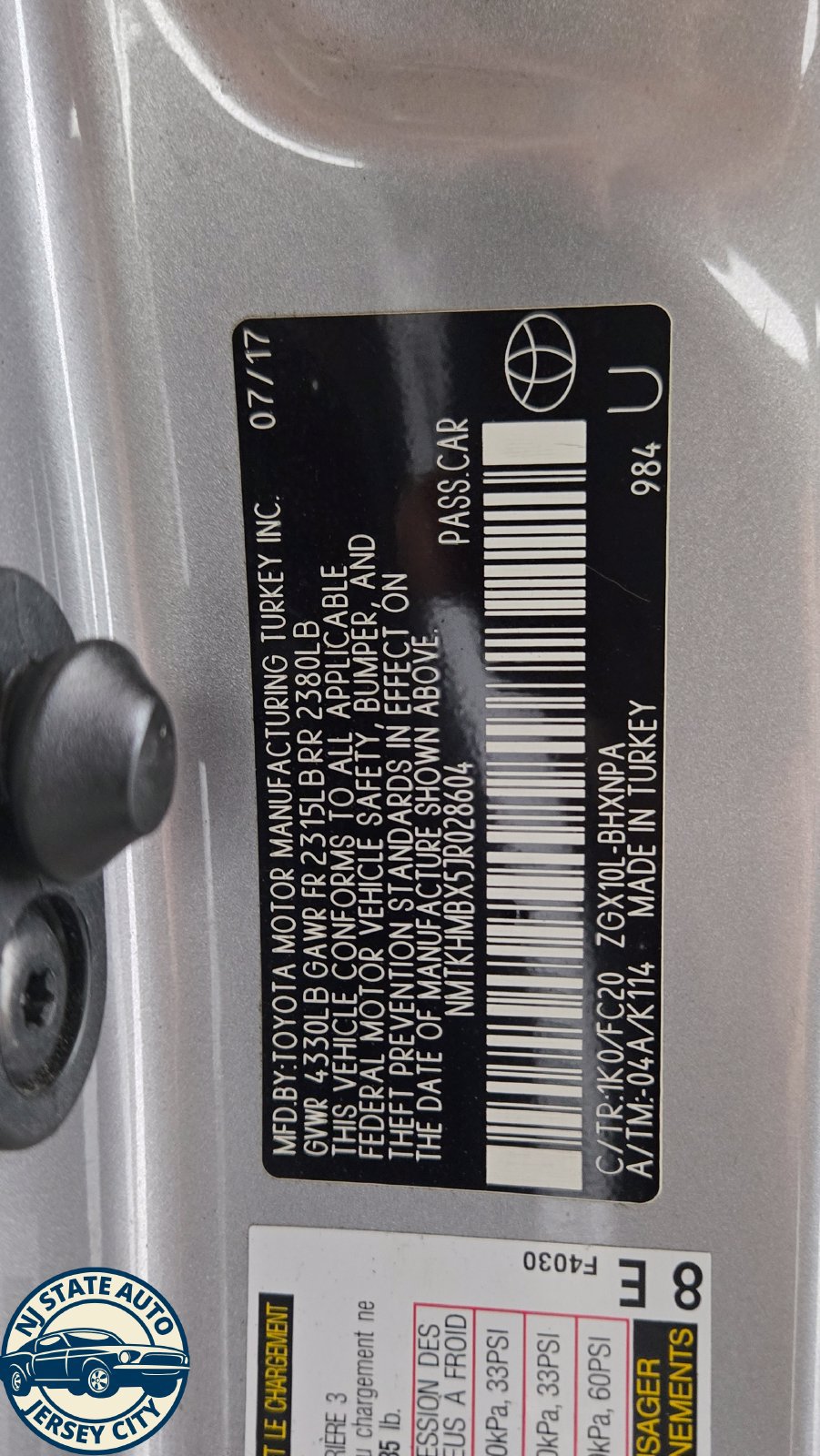 Used 2018 Toyota C-HR XLE FWD image 22