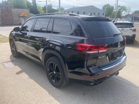 Used 2023 Volkswagen Atlas SEL R-Line AWD/4WD image 3
