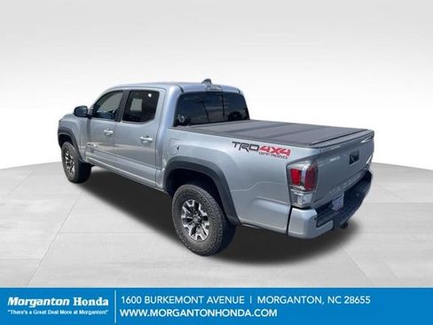 Used 2023 Toyota Tacoma TRD Off-Road w/ TRD Premium Off Road Package AWD/4WD image 10