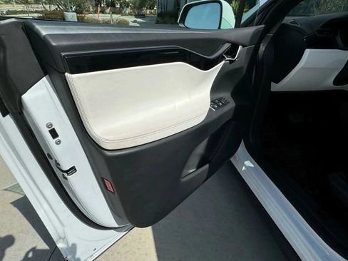 Used 2021 Tesla Model X Long Range AWD/4WD image 35