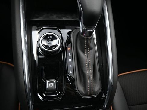 New 2026 GMC Canyon AT4 image 18