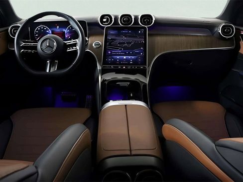 Used 2024 Mercedes-Benz GLC 300 4MATIC image 43