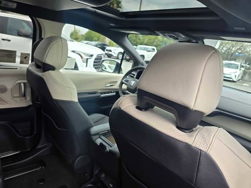 New 2026 Toyota Sienna Limited image 15