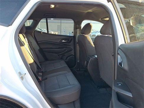 Certified 2024 Chevrolet Trax RS w/ Driver Confidence Package image 23