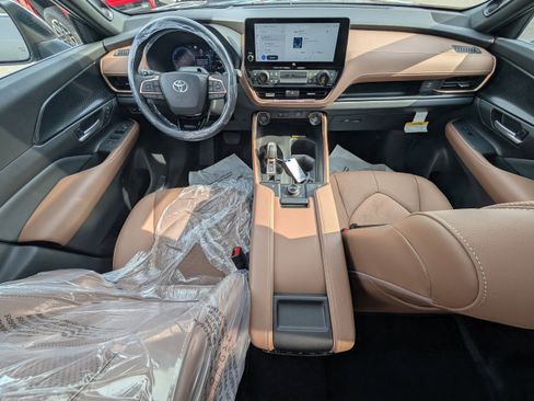 New 2026 Toyota Grand Highlander AWD Hybrid image 24