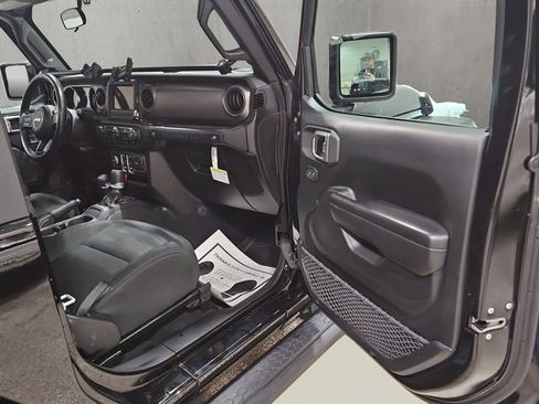 Used 2020 Jeep Wrangler Sport image 18