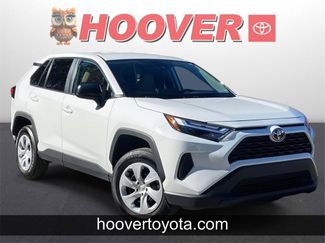 Used 2025 Toyota RAV4 LE video 1