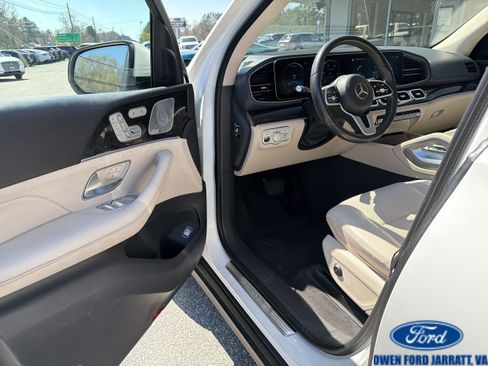 Used 2020 Mercedes-Benz GLE 350 w/ Premium Package image 10