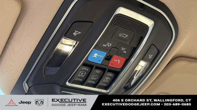 Used 2022 Jeep Grand Cherokee Limited AWD/4WD image 22