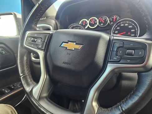 Used 2022 Chevrolet Silverado 1500 LT AWD/4WD image 16