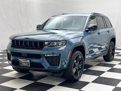 New 2026 Jeep Grand Cherokee Limited AWD/4WD image 4