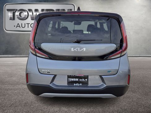 Certified 2025 Kia Soul EX image 6