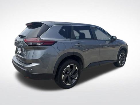 Used 2025 Nissan Rogue SV FWD image 9