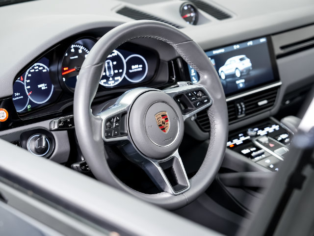 Certified 2020 Porsche Cayenne AWD/4WD image 9