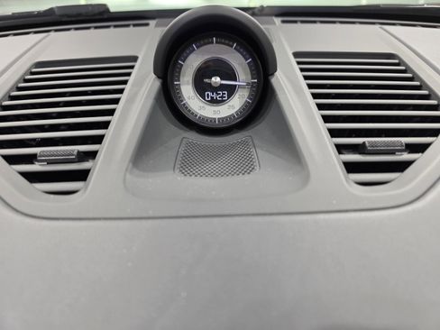 Used 2021 Porsche 911 Turbo image 16