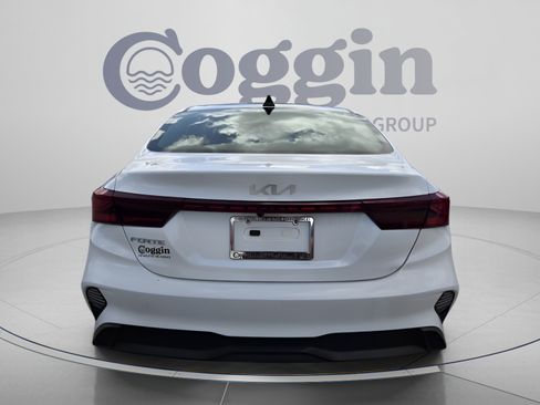 Used 2024 Kia Forte LXS FWD image 4