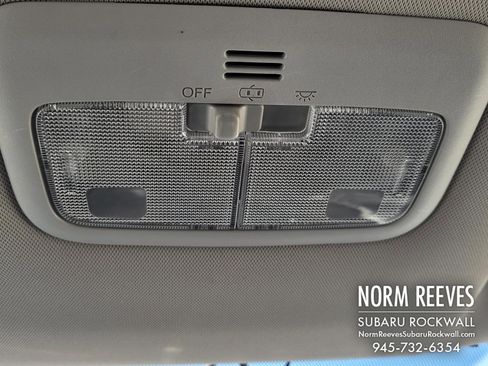 Used 2016 Toyota Corolla LE image 28