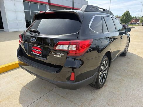 Used 2015 Subaru Outback 2.5i Limited AWD/4WD image 4