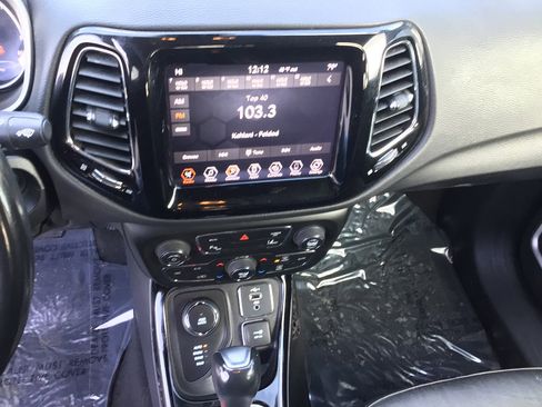 Used 2021 Jeep Compass Limited image 12