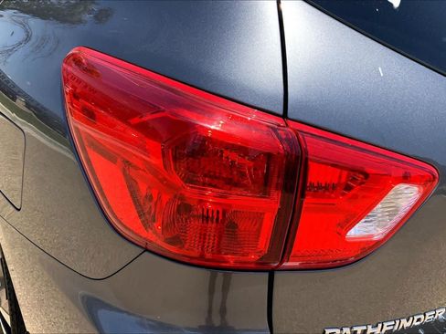 Used 2019 Nissan Pathfinder Platinum w/ Cargo Package FWD image 31