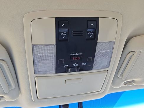 Used 2018 Lexus GX 460 image 31