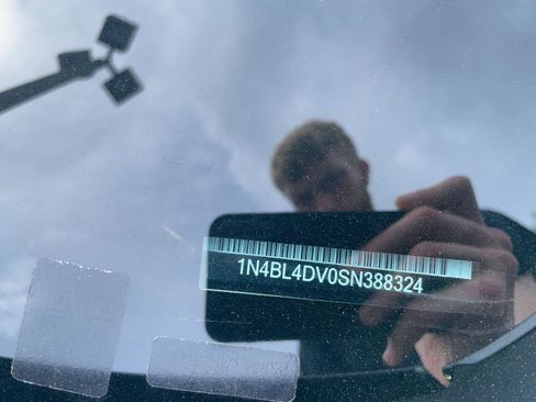 Used 2025 Nissan Altima 2.5 SV image 5