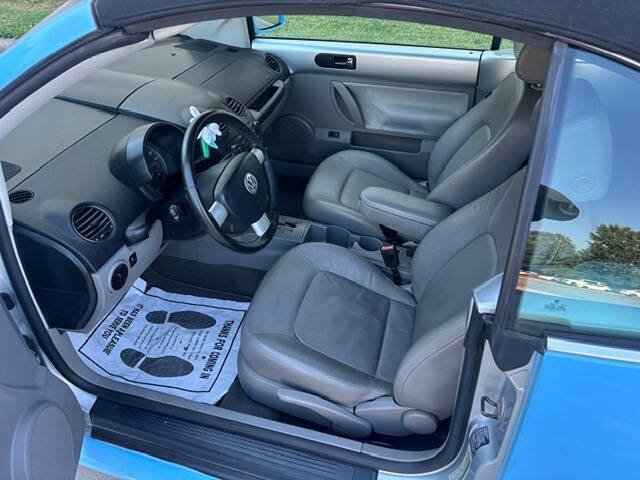 Used 2006 Volkswagen Beetle Convertible w/ Package 2 FWD image 7