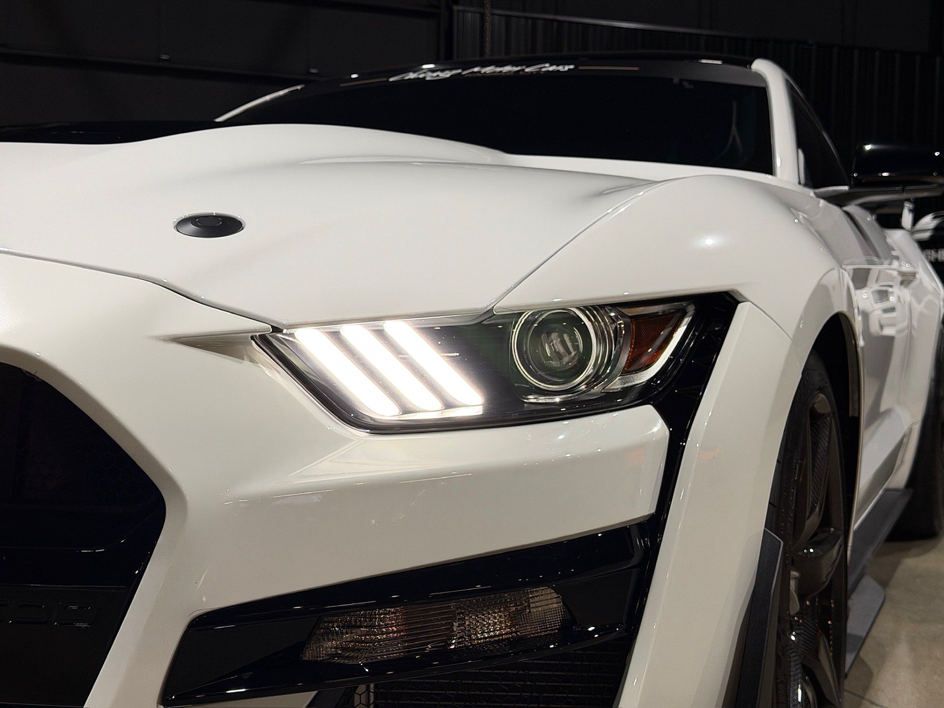 Used 2022 Ford Mustang Shelby GT500 w/ Carbon Fiber Track Pack RWD image 48