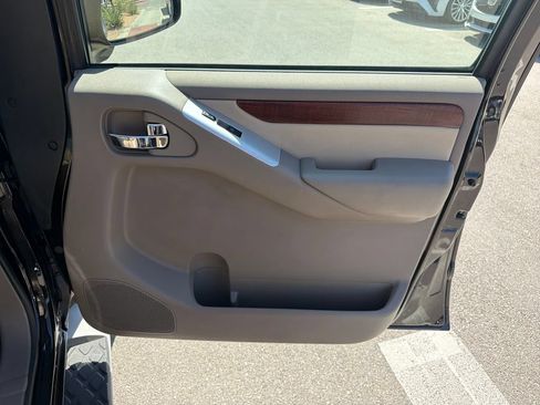 Used 2012 Nissan Pathfinder LE RWD image 37
