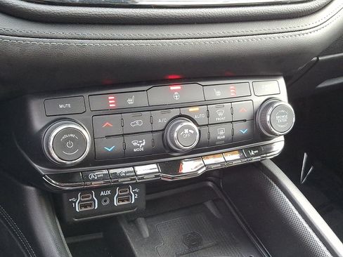 Certified 2022 Dodge Durango GT image 17