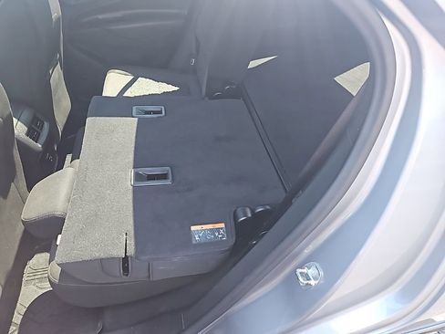 Used 2023 Chevrolet Equinox LT image 26