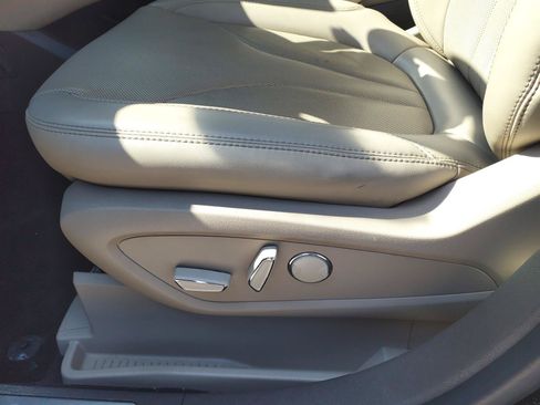 Used 2023 Lincoln Nautilus Reserve w/ Equipment Group 202A AWD/4WD image 12
