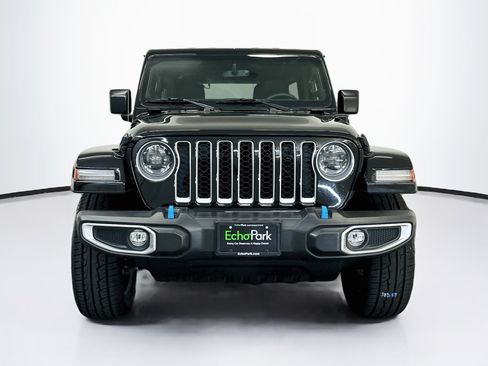 Used 2023 Jeep Wrangler Unlimited Sahara w/ Cold Weather Group AWD/4WD image 2