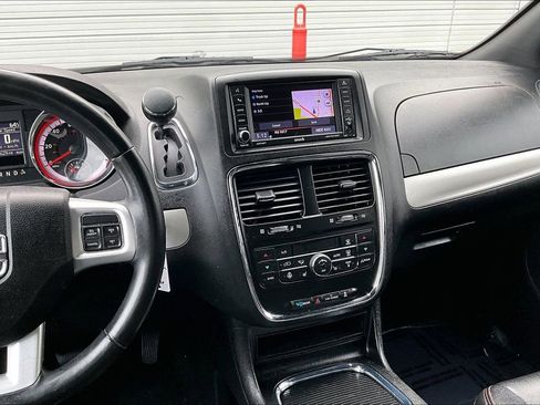 Used 2019 Dodge Grand Caravan GT image 9