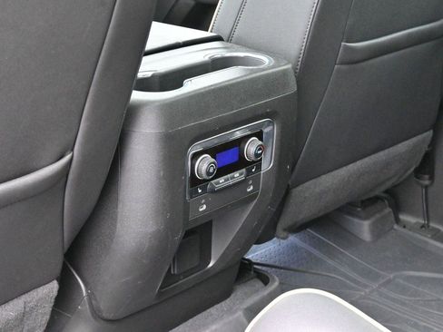 Used 2023 Chevrolet Tahoe Premier AWD/4WD image 34