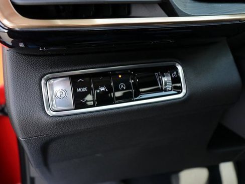 New 2025 Buick Envision Avenir image 17