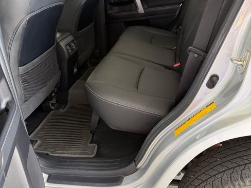 Used 2022 Toyota 4Runner TRD Sport AWD/4WD image 8