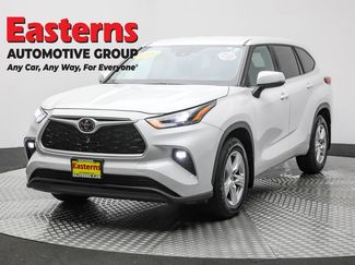 Used 2023 Toyota Highlander LE video 1