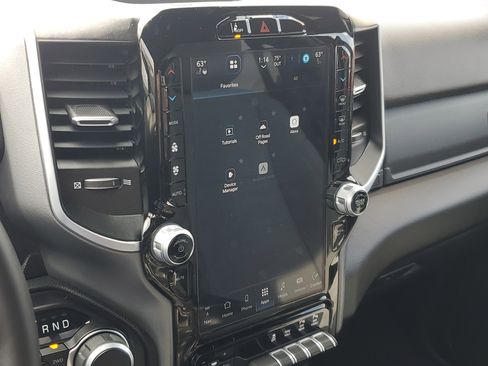 Used 2024 RAM 2500 Big Horn w/ Safety Group image 16