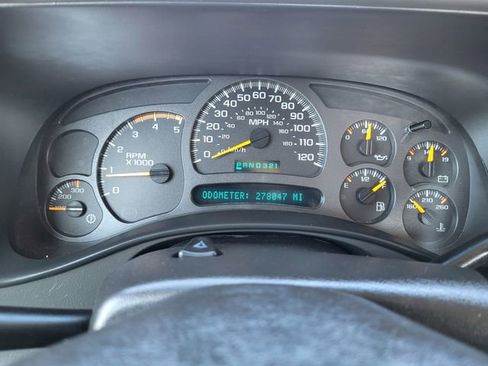 Used 2003 Chevrolet Silverado 2500 LS w/ Skid Plate Package AWD/4WD image 13