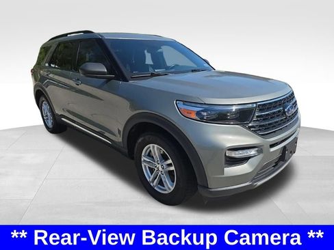 Used 2020 Ford Explorer XLT w/ Equipment Group 202A RWD image 3