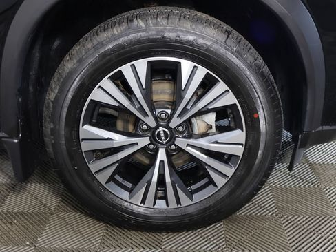 Used 2023 Nissan Rogue SV AWD/4WD image 19