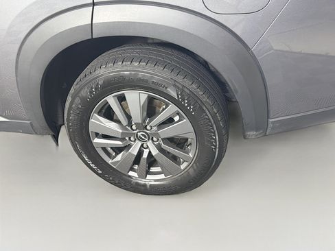 Used 2025 Nissan Pathfinder SV FWD image 11