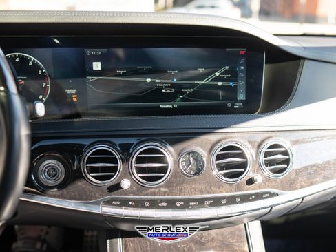 Used 2018 Mercedes-Benz S 560 Sedan w/ AMG Line Exterior image 30