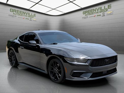 Used 2024 Ford Mustang Coupe RWD image 10