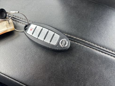 Used 2025 Nissan Altima 2.5 SV FWD image 24
