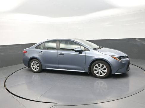 Used 2024 Toyota Corolla LE FWD image 43
