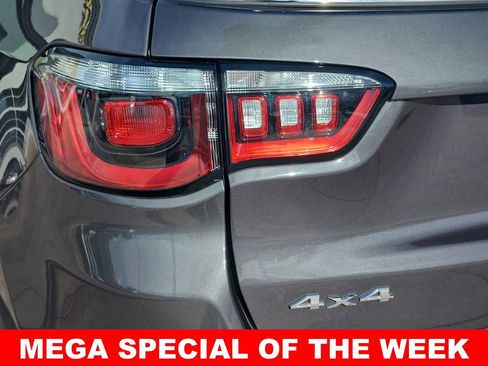 Used 2024 Jeep Compass Limited image 39