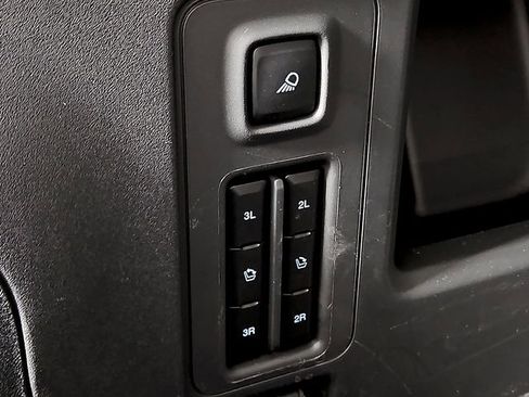 Used 2025 Ford Expedition Active image 34