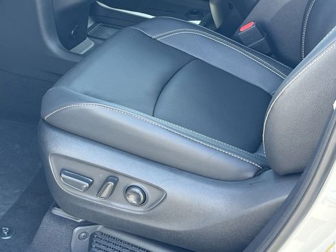 New 2026 Toyota Sienna Platinum image 8